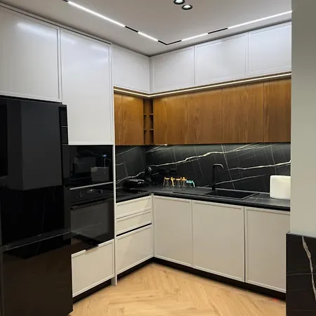 Botanic Zoo Luxury 2br With Free Parking