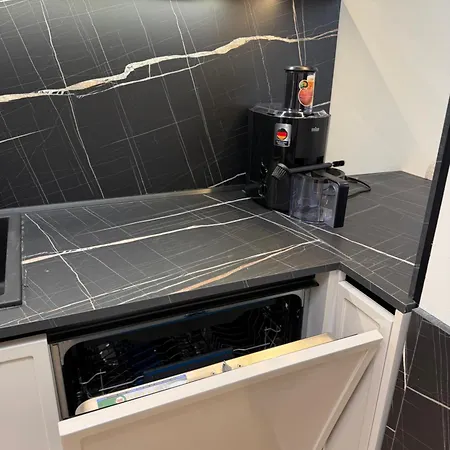 Botanic Zoo Luxury 2br With Free Parking *