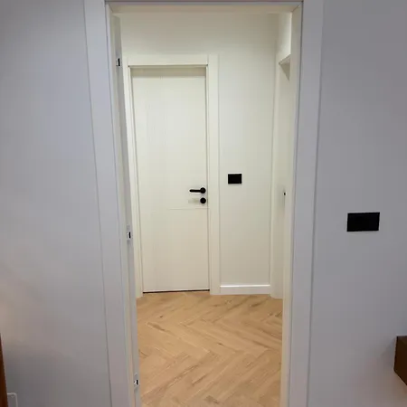 Botanic Zoo Luxury 2br With Free Parking