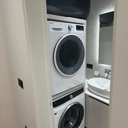 Botanic Zoo Luxury 2br With Free Parking Apartmán